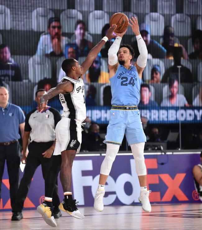 山西队横扫灰熊,德罗赞惊艳四座 山西队横扫灰熊,德罗赞惊艳四座