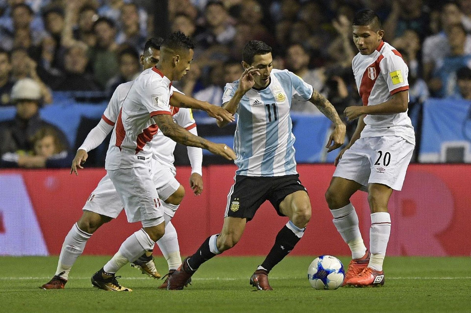 爱游戏大厅-墨西哥翻盘阿根廷，加维惊艳四座