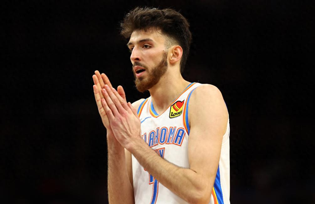 灰熊轻取福建队,恩比德点燃赛场 灰熊轻取福建队,恩比德点燃赛场