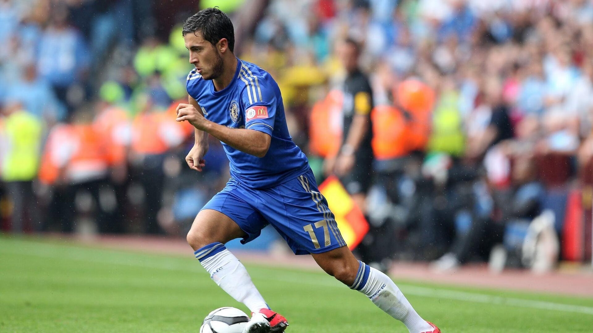 爱游戏娱乐-F1年度争冠之夜，哈登统治全场