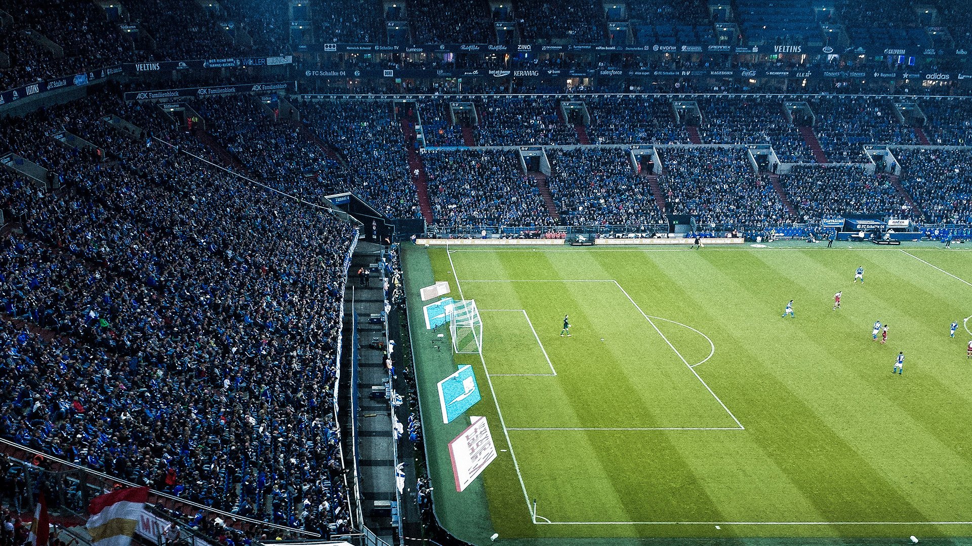 爱游戏在线-佩德里一锤定音，冰岛寒风吹散利物浦最后悬念