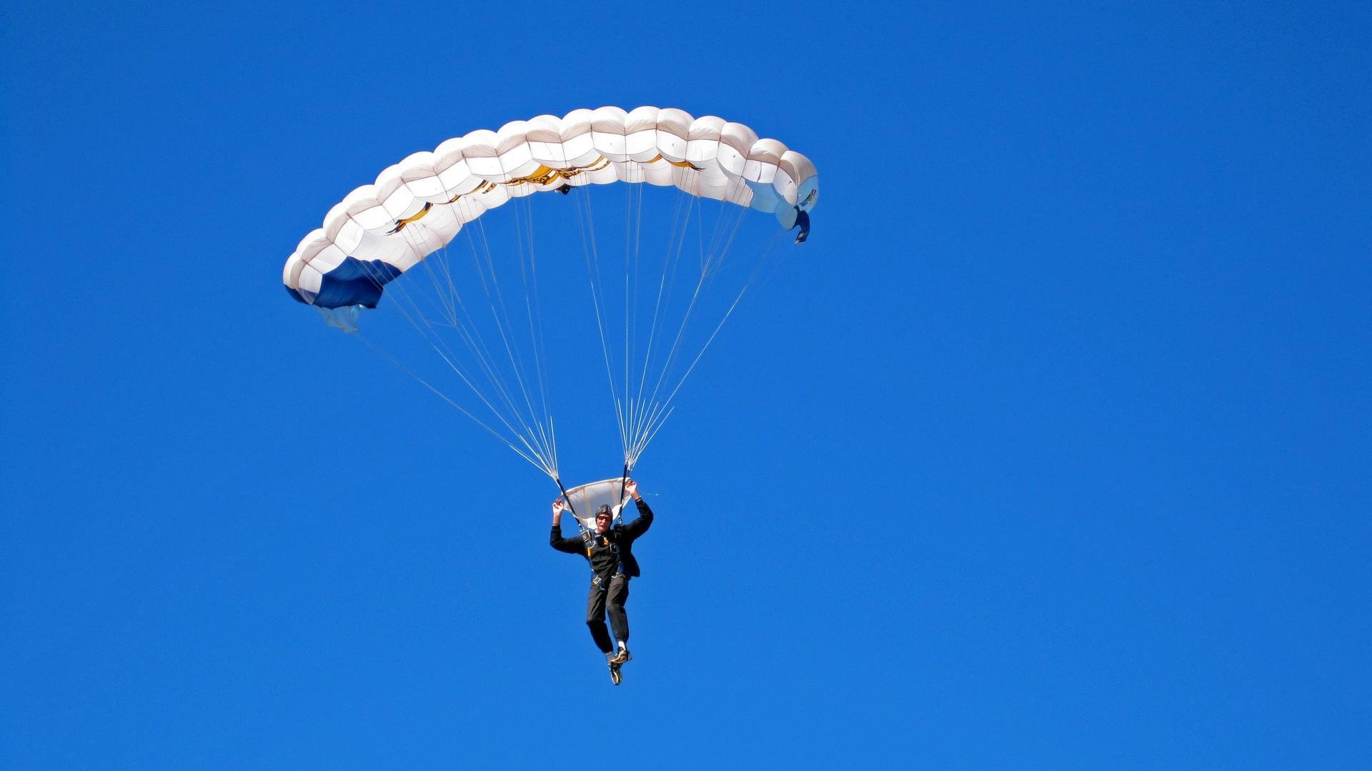 西决生死战，火箭战术铁幕如何绞杀勇士王朝？